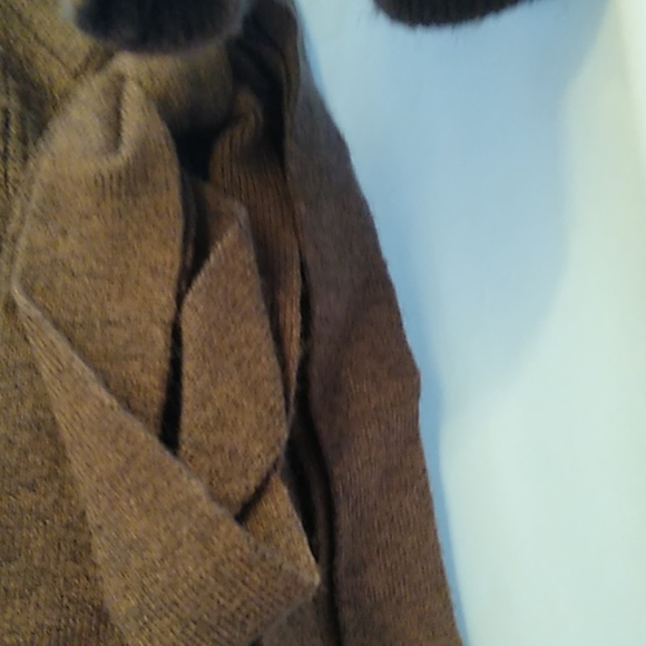 Apt. 9 v neck  sweater - Picture 2 of 5